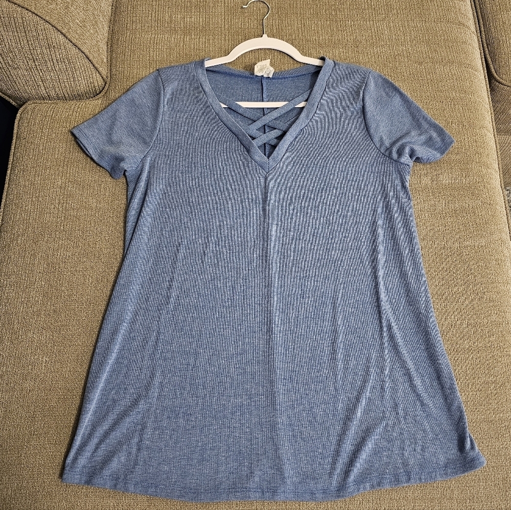 Sew In Love Blue Criss Cross V-neck Casual Blue Top Size Small